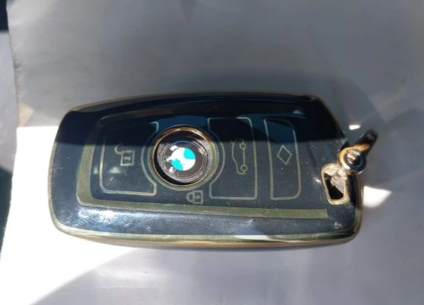 BMW 750  - изображение 10