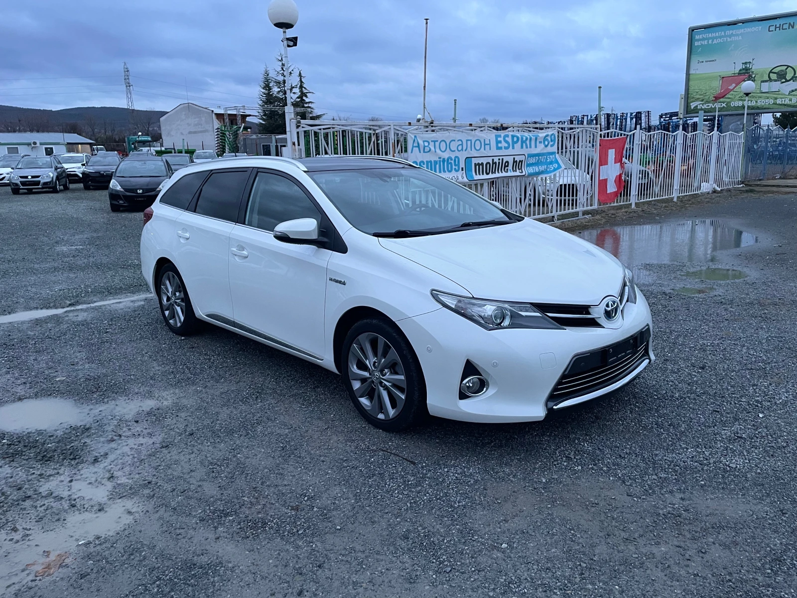 Toyota Auris NAVI PREMIUM ШВЕЙЦАРИЯ - изображение 4