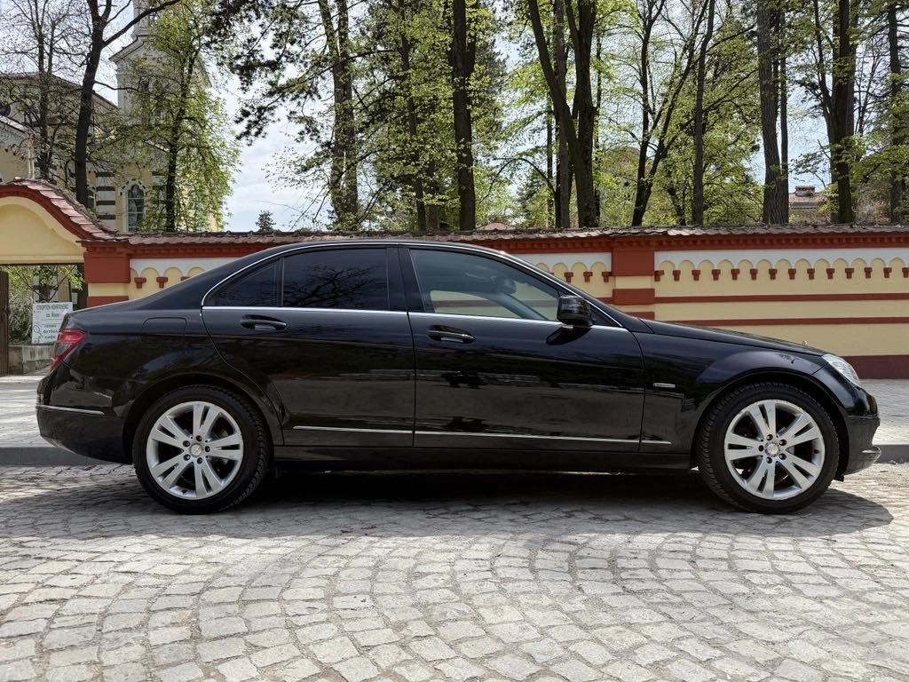Mercedes-Benz C 180 184 000 хил. automat / Като нов !!! - изображение 2