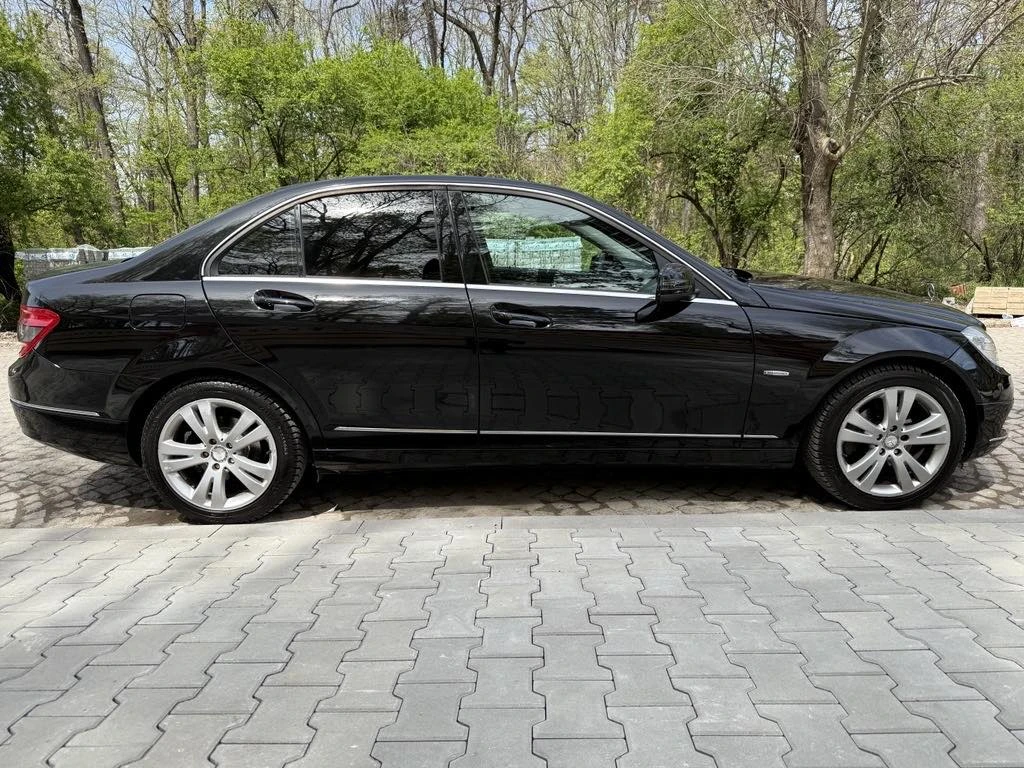 Mercedes-Benz C 180 184 000 хил. automat / Като нов !!! - изображение 3