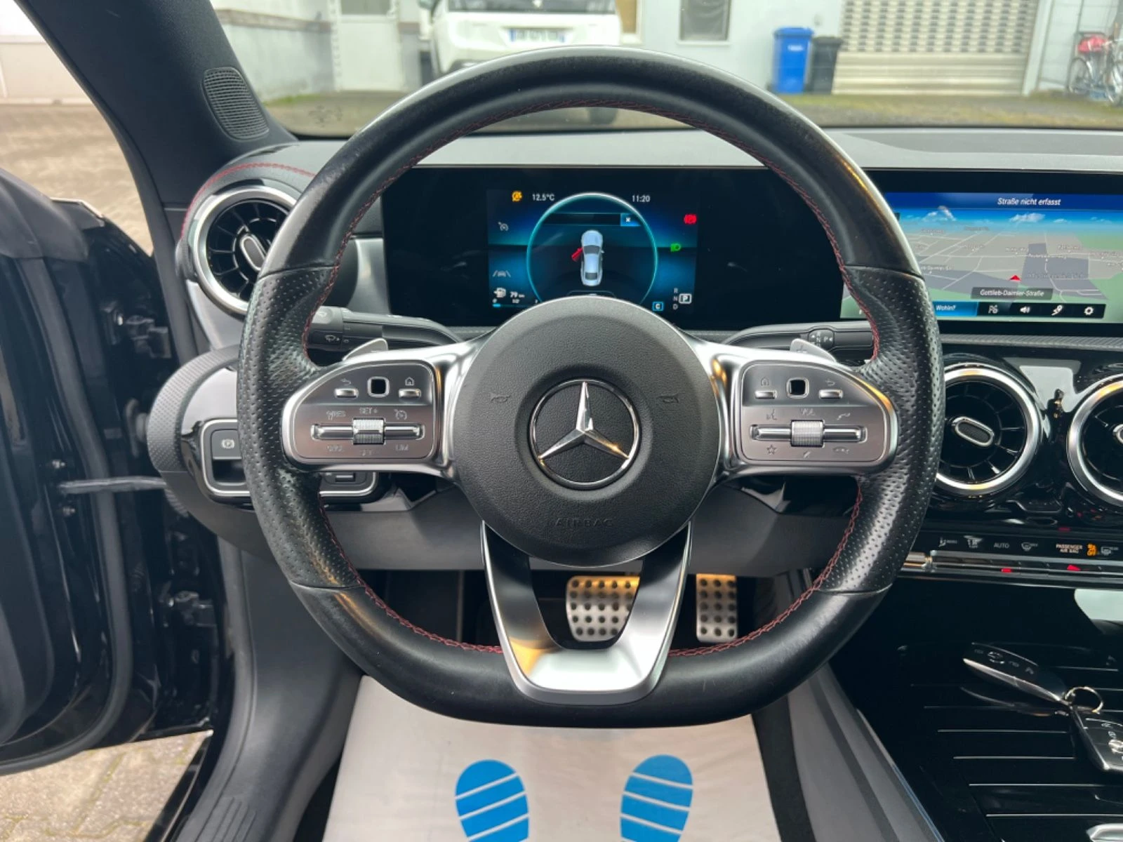 Mercedes-Benz CLA 180 AMG PACK/D/116HP/PANO/360/LED/NAVI/E135 - изображение 8