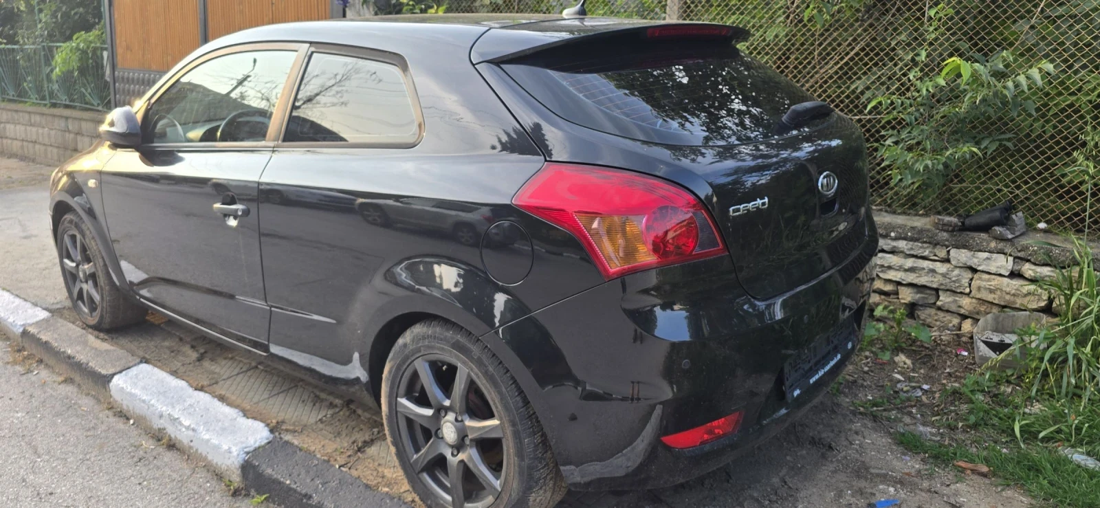 Kia Ceed 1.6i - изображение 2
