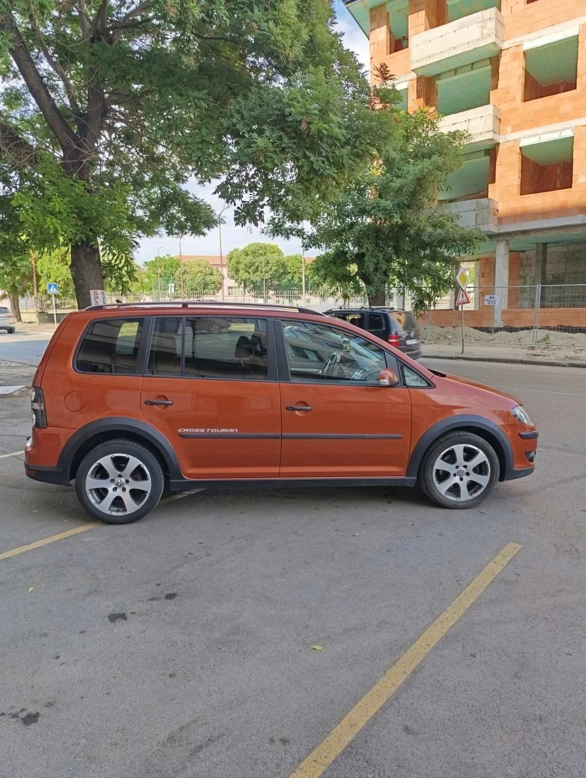 VW Touran Cross 2.0TDI-170  - изображение 5