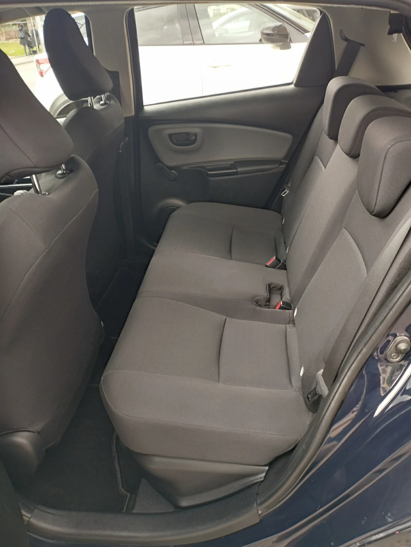 Toyota Yaris 1.5 Hybrid, auto, в гаранция - изображение 10