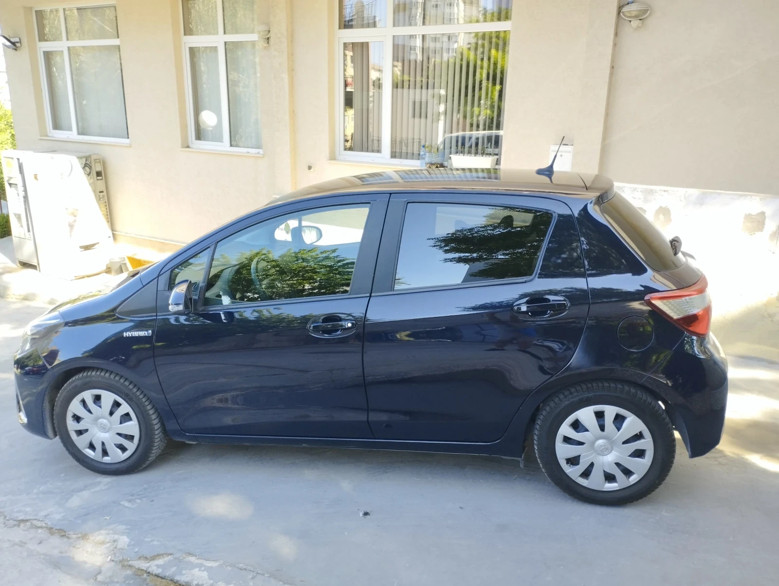 Toyota Yaris 1.5 Hybrid, auto, в гаранция - изображение 6
