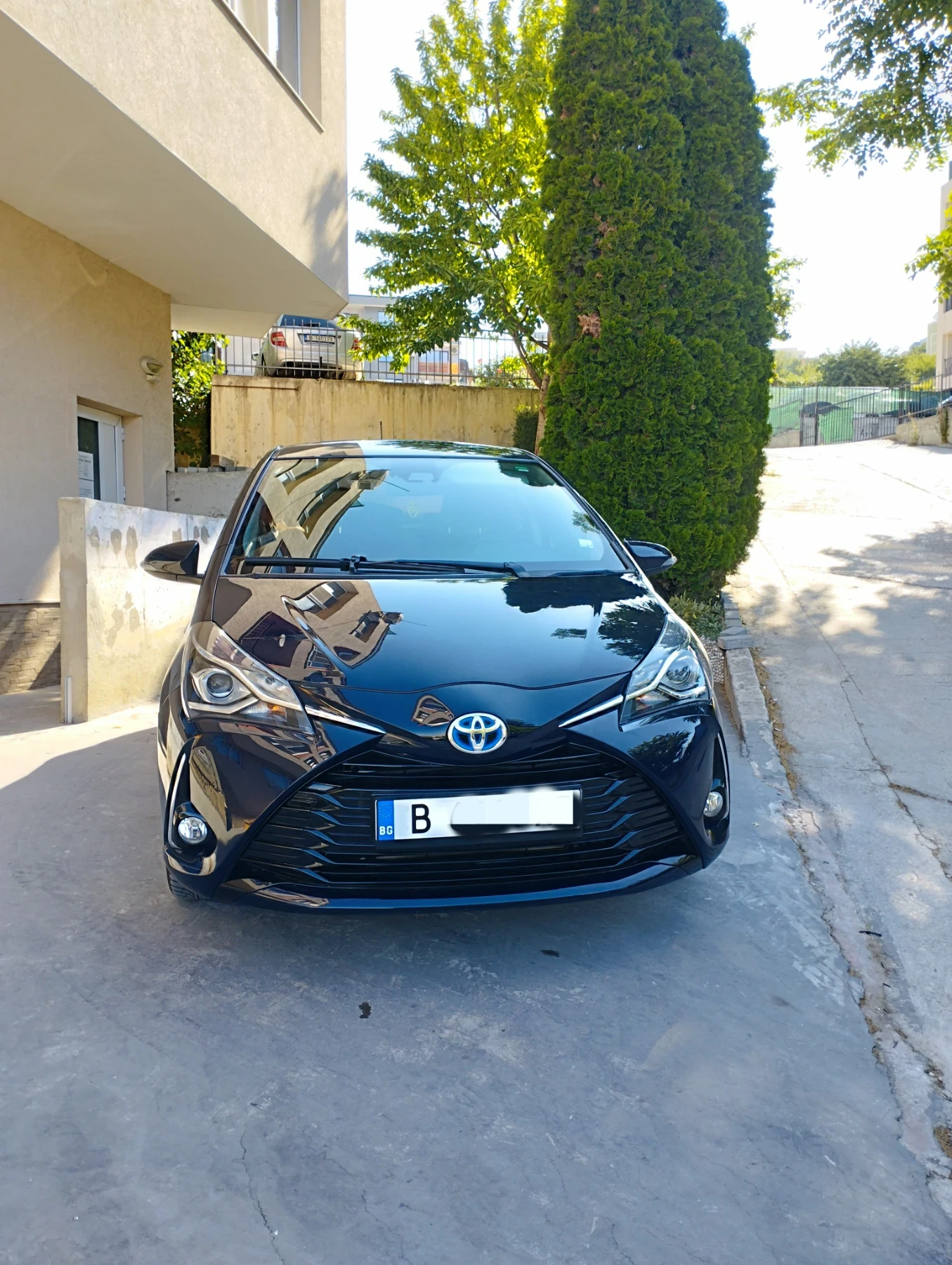 Toyota Yaris 1.5 Hybrid, auto, в гаранция - изображение 3