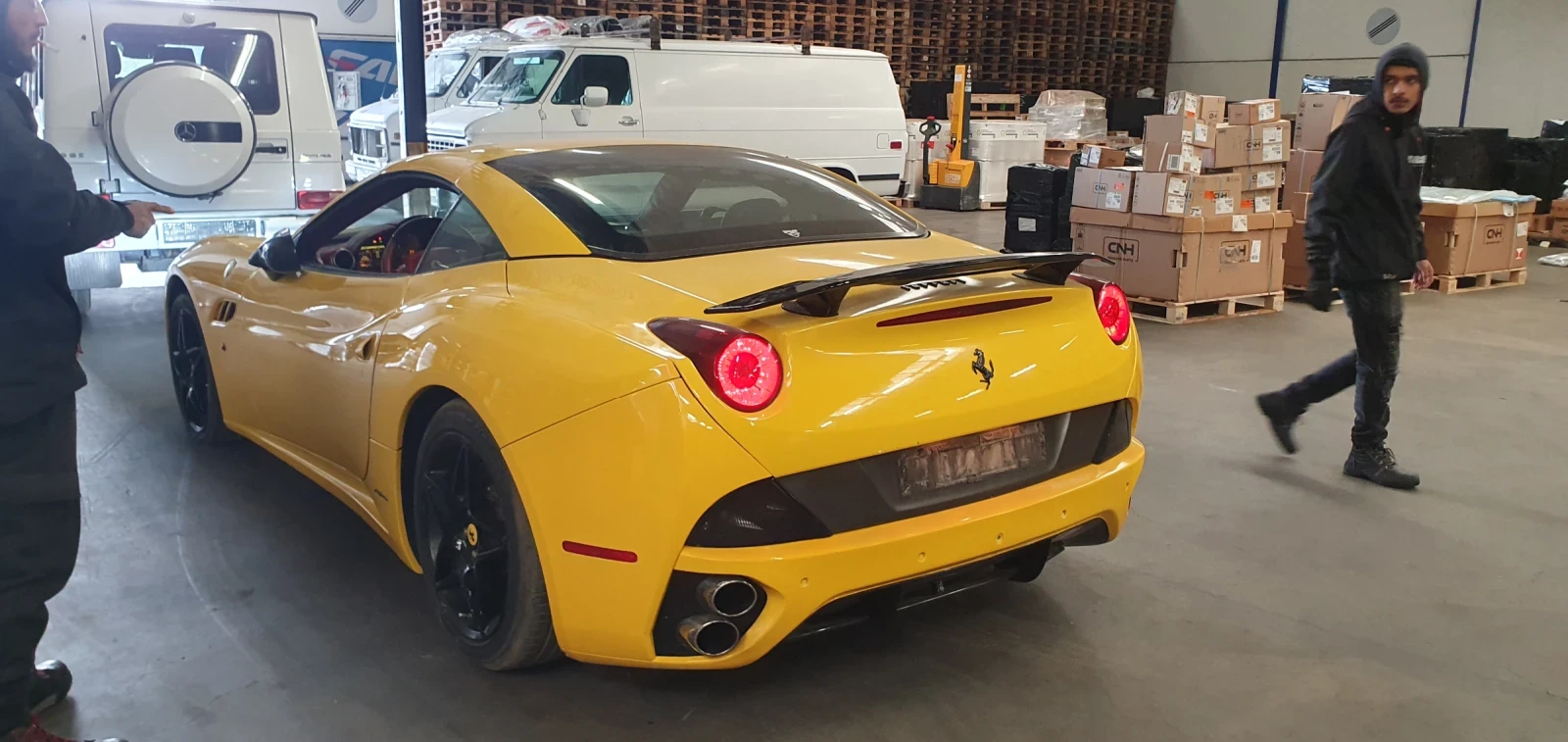 Ferrari California  * * * 495 * * * *  | Mobile.bg   5