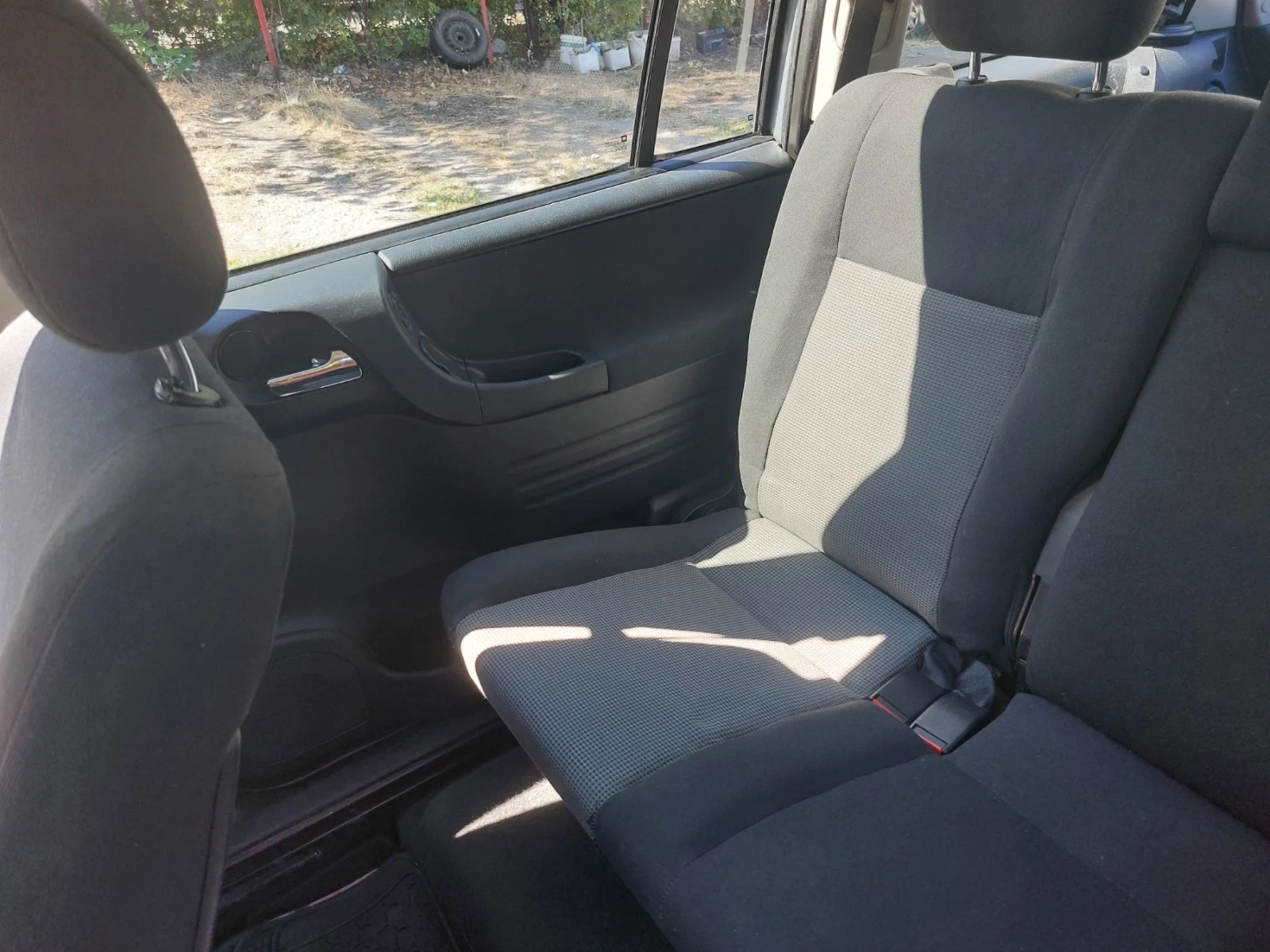 Opel Zafira 1.6 бензин-метан(фабричен) - изображение 4
