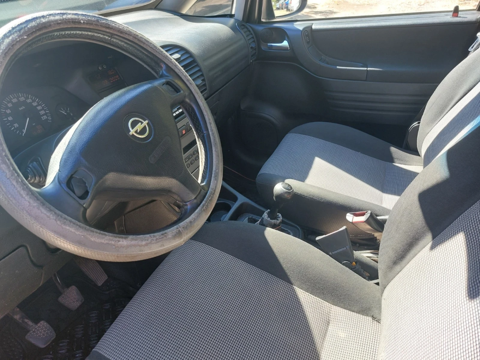 Opel Zafira 1.6 бензин-метан(фабричен) - изображение 5