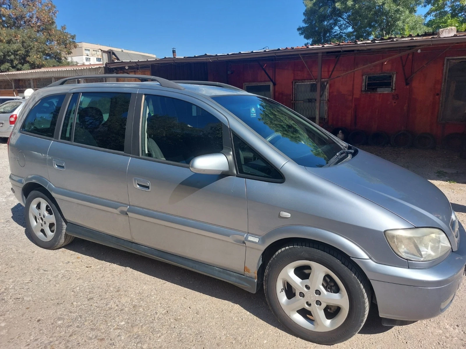 Opel Zafira 1.6 бензин-метан(фабричен) - изображение 9