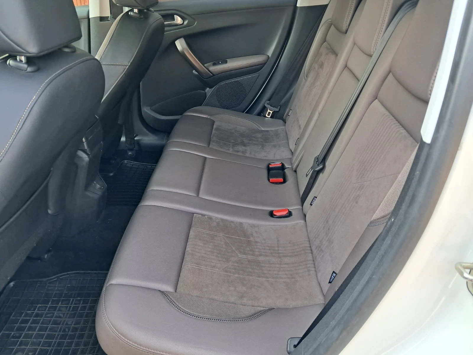 Peugeot 2008 1.6 | Mobile.bg — изображение 14