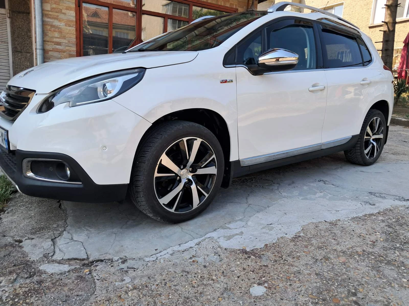 Peugeot 2008 1.6 - изображение 2