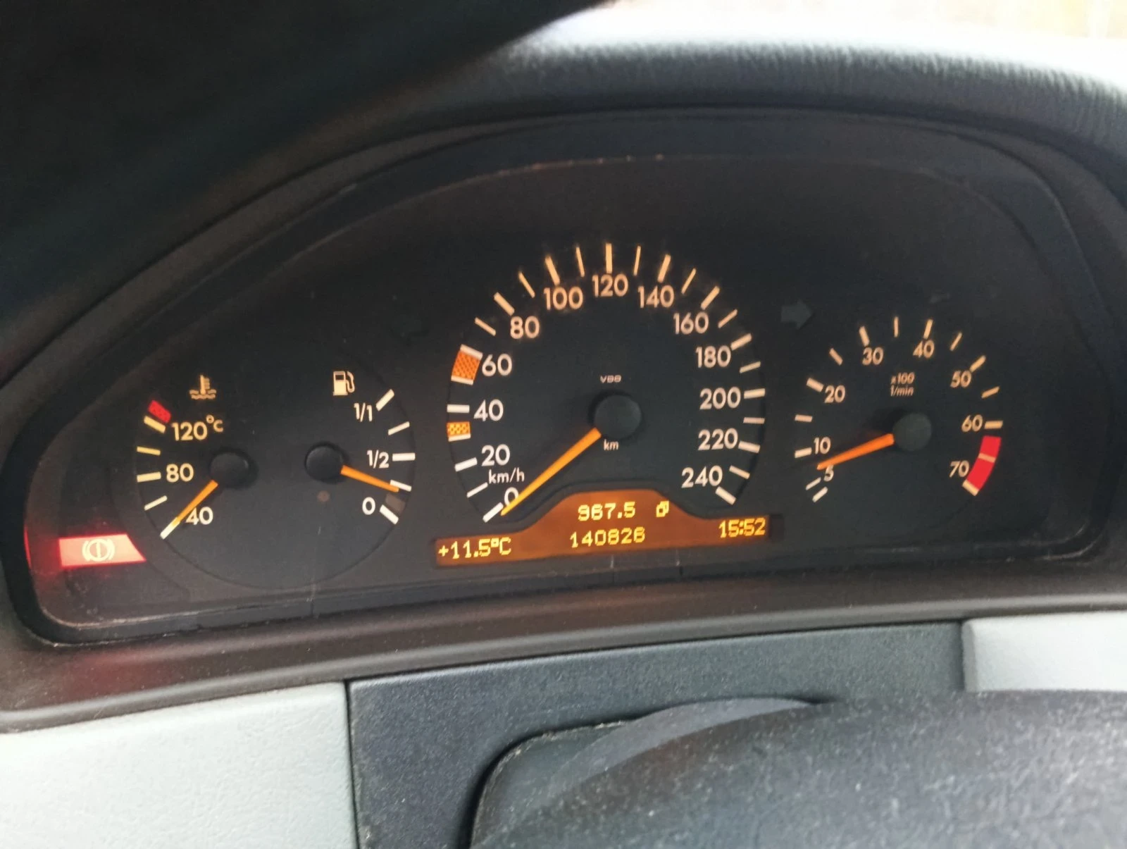 Mercedes-Benz E 240 | Mobile.bg   4