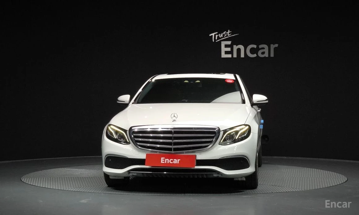 Mercedes-Benz E 220  - изображение 3