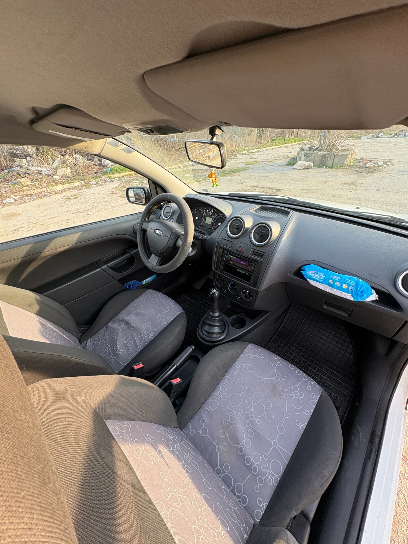 Ford Fiesta 1.4TDI, снимка 8 - Автомобили и джипове - 53838983