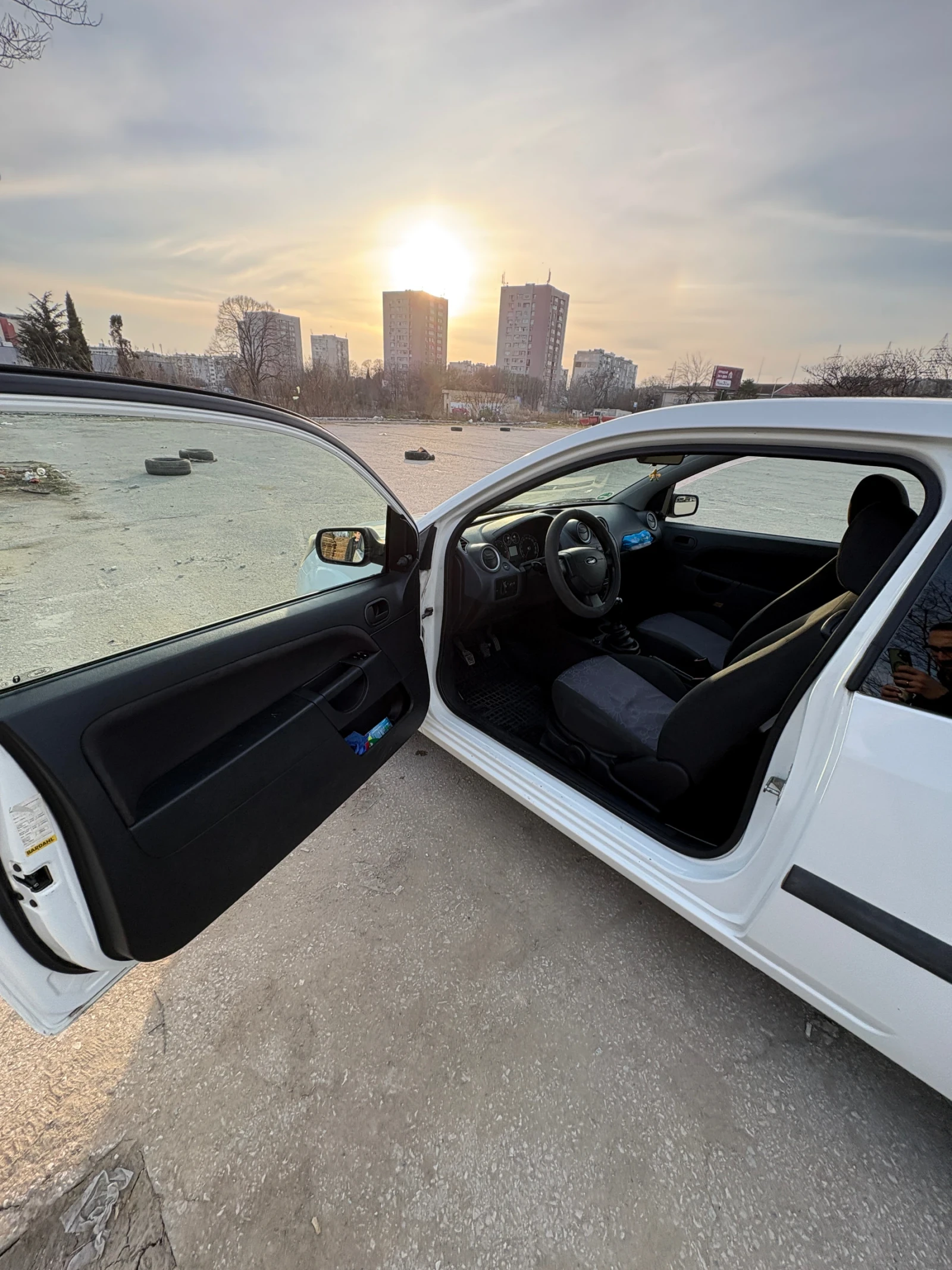 Ford Fiesta 1.4TDI, снимка 12 - Автомобили и джипове - 53838983