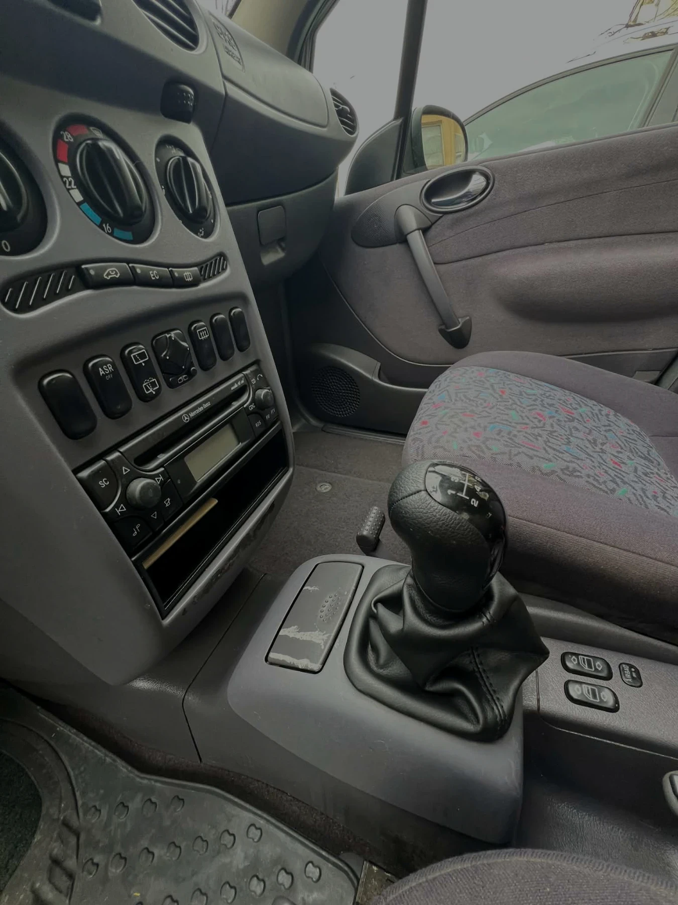 Mercedes-Benz A 160, снимка 6 - Автомобили и джипове - 53918079