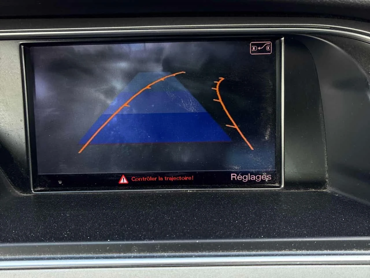 Audi A4 Progressiv plus/ПОДГРЕВИ/ШИБИДАХ/ГУМИ+ ДЖАНТИ , снимка 10 - Автомобили и джипове - 53924342