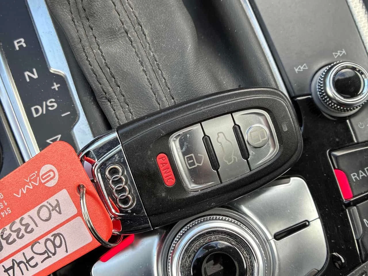 Audi A4 Progressiv plus/ПОДГРЕВИ/ШИБИДАХ/ГУМИ+ ДЖАНТИ , снимка 12 - Автомобили и джипове - 53924342