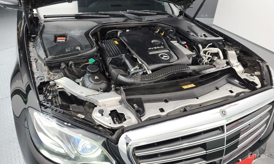 Mercedes-Benz E 300, снимка 6 - Автомобили и джипове - 54042218