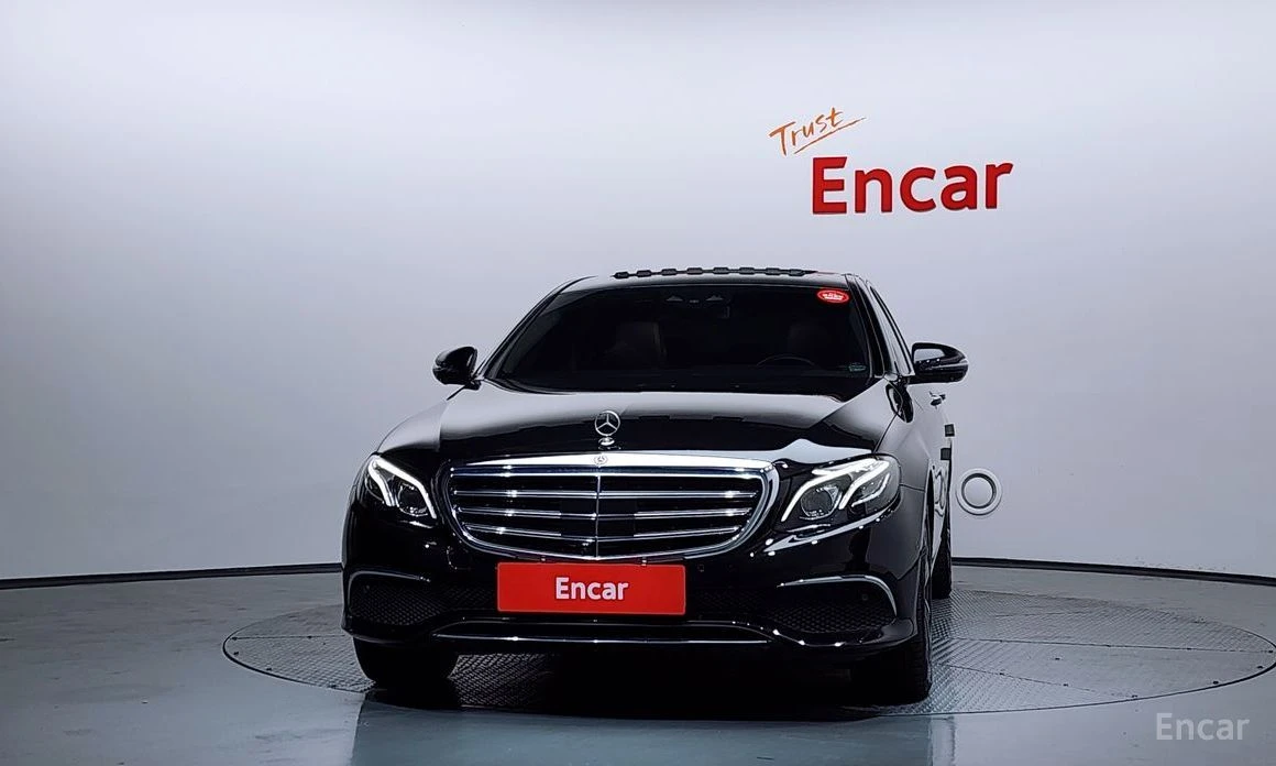 Mercedes-Benz E 300, снимка 3 - Автомобили и джипове - 54042218