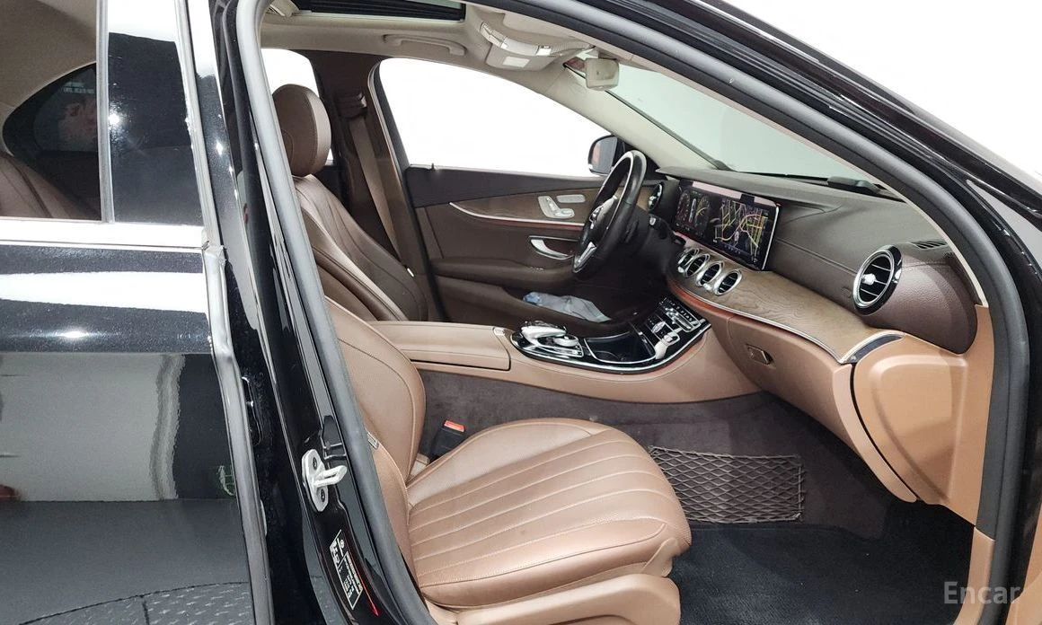 Mercedes-Benz E 300, снимка 11 - Автомобили и джипове - 54042218