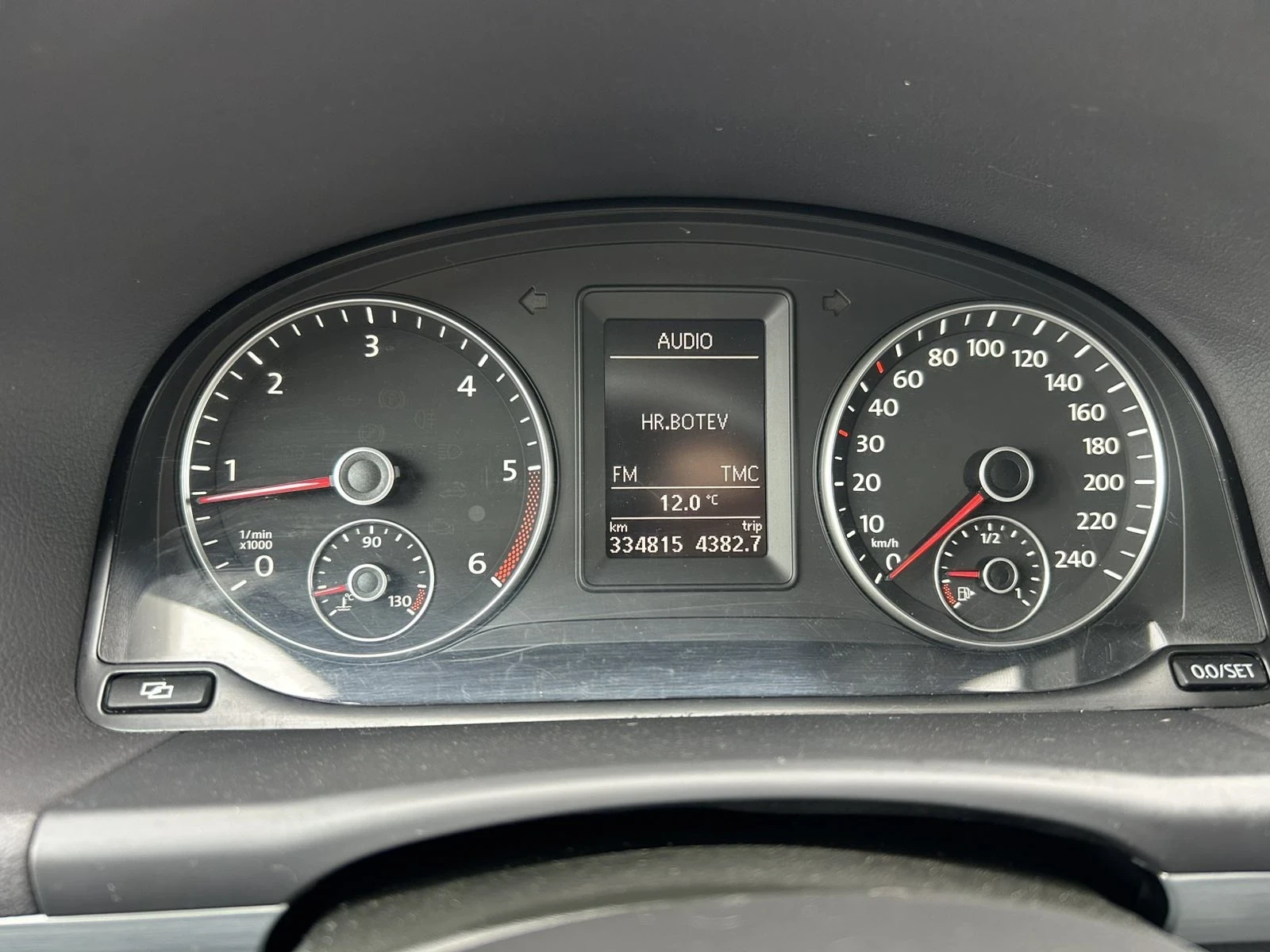 VW Touran 2.0 140, снимка 13 - Автомобили и джипове - 54080317