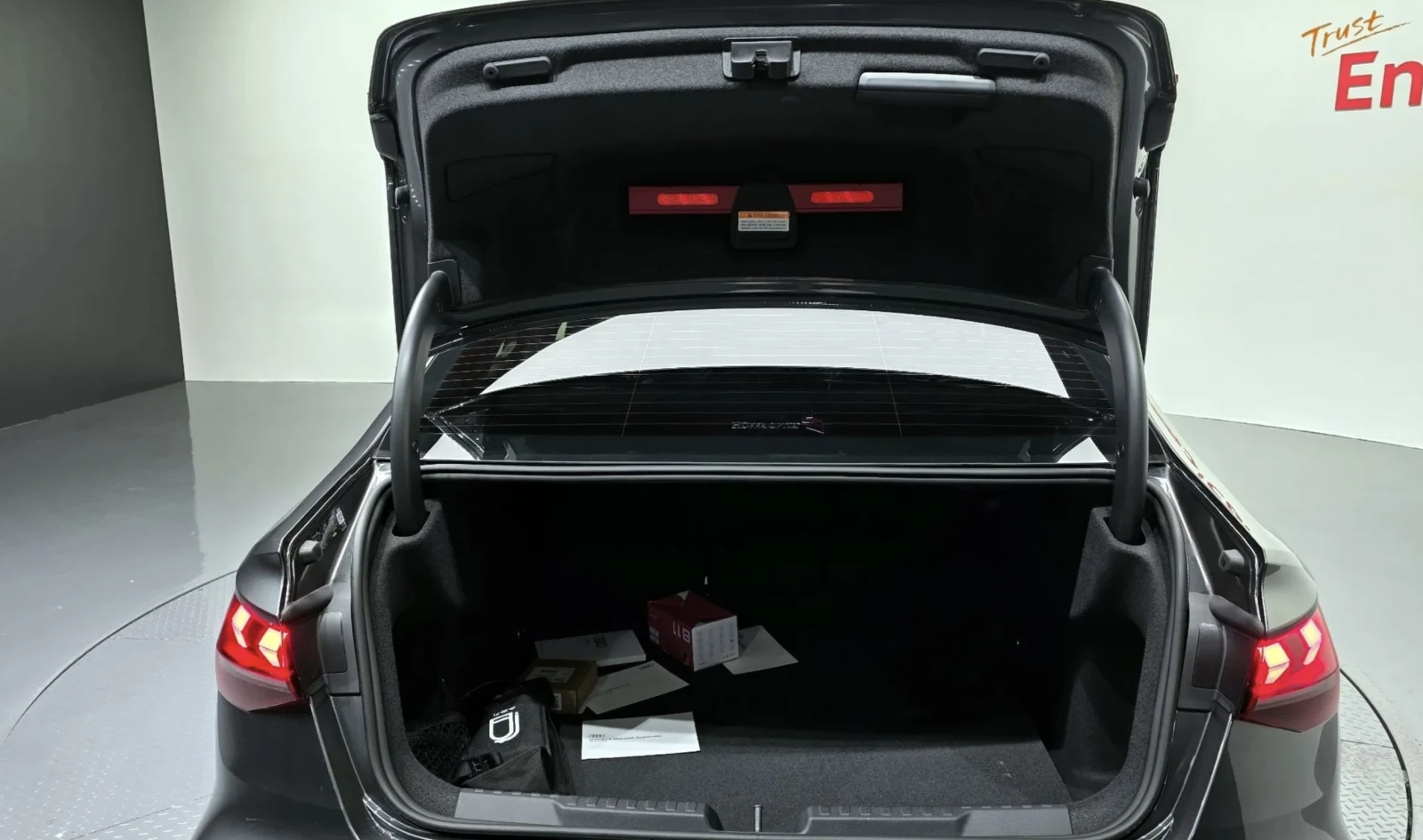 Audi A3 40TFSI/Sline/КАМЕРИ/ЦЕНА БЕЗ АНАЛОГ!, снимка 17 - Автомобили и джипове - 54137014