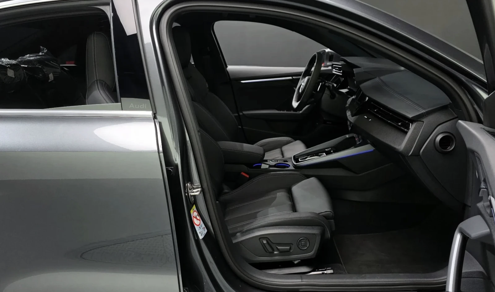 Audi A3 40TFSI/Sline/КАМЕРИ/ЦЕНА БЕЗ АНАЛОГ!, снимка 10 - Автомобили и джипове - 54137014