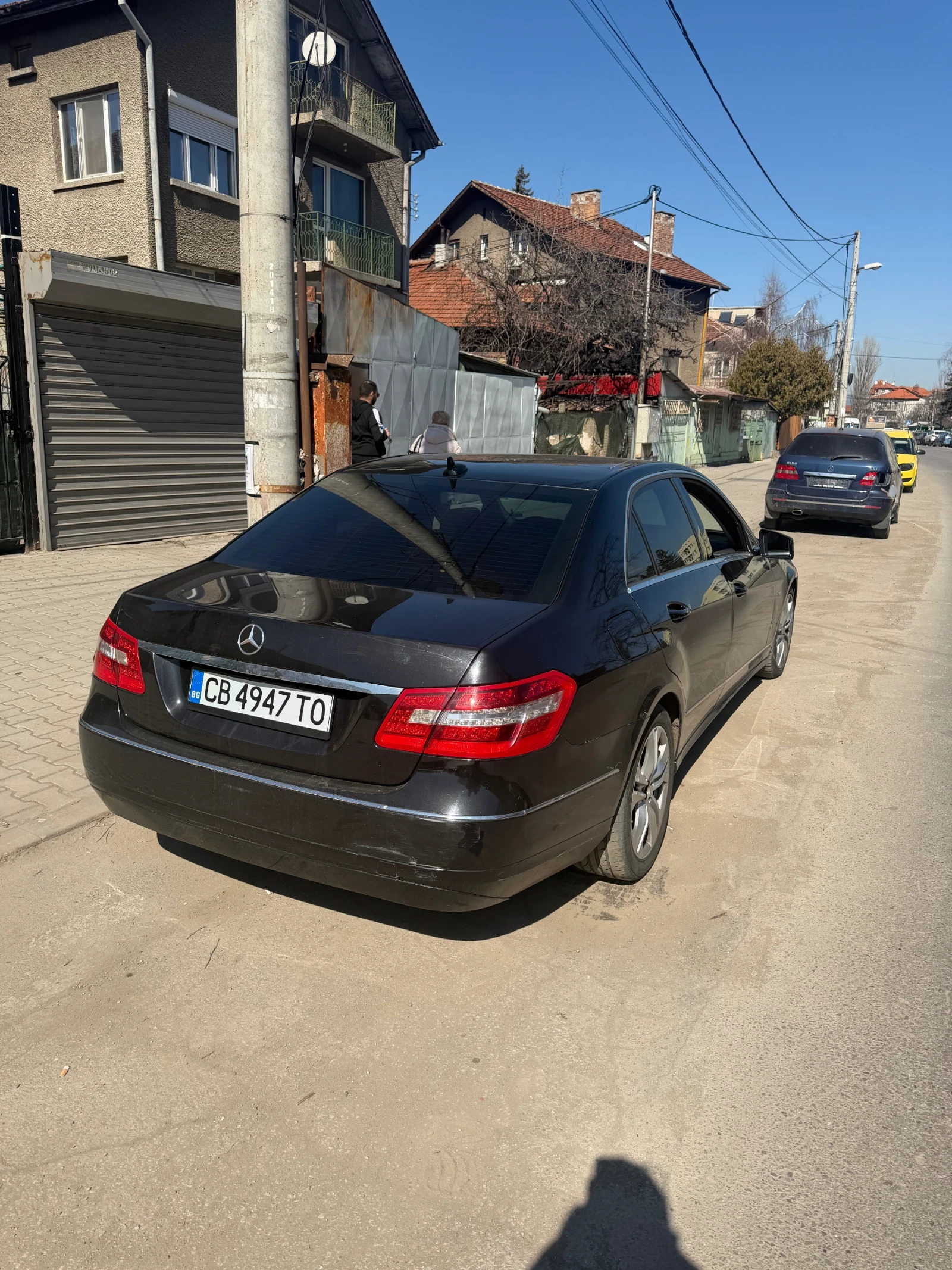 Mercedes-Benz E 220, снимка 4 - Автомобили и джипове - 54349476