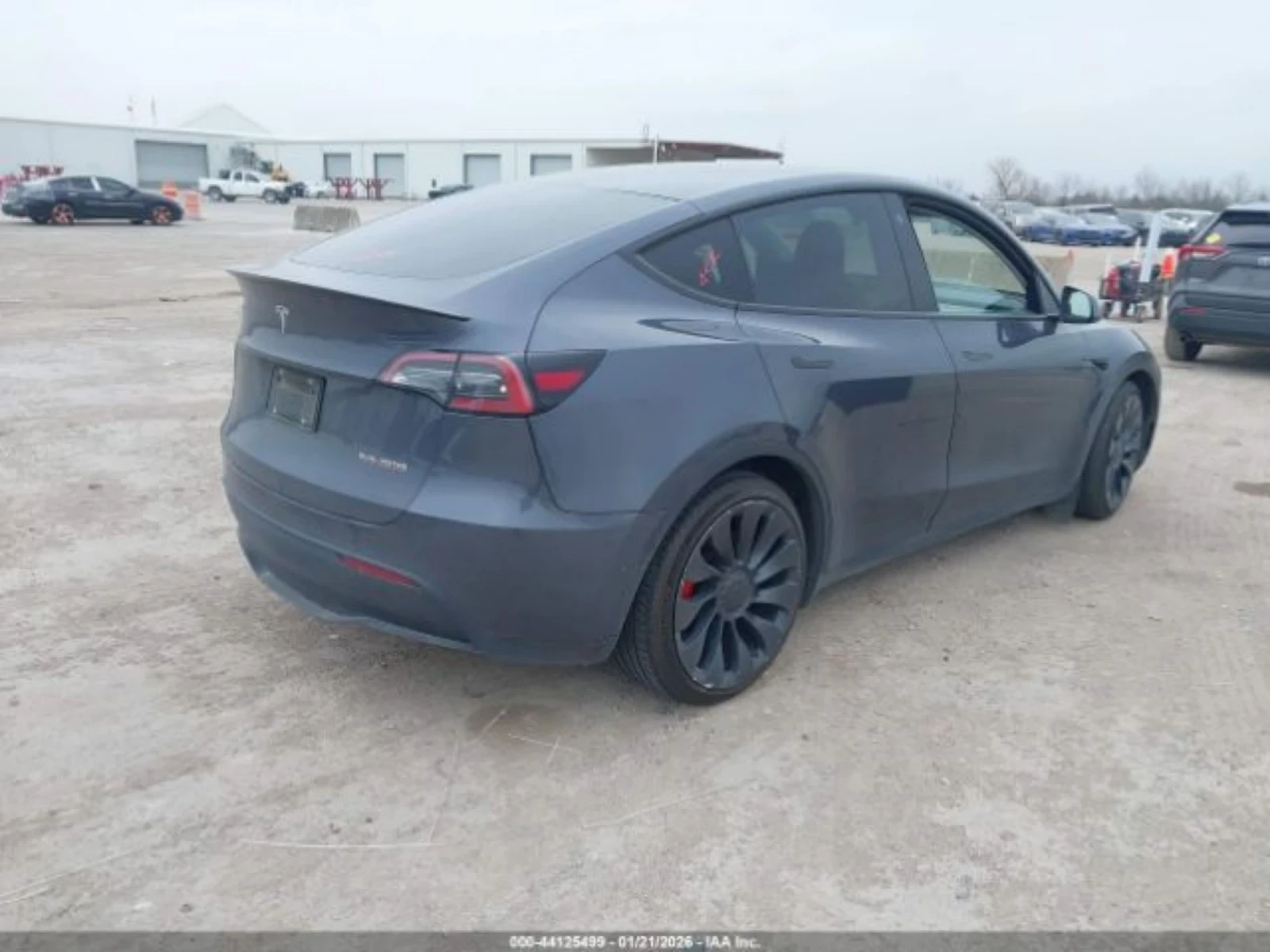 Tesla Model Y Tesla Y Performance ������� ���� �� 20 �� 25 ��� | Mobile.bg � ����������� 4