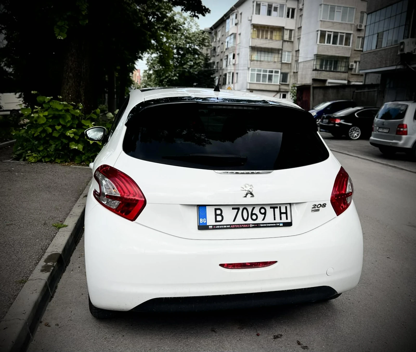 Peugeot 208, снимка 5 - Автомобили и джипове - 54793328