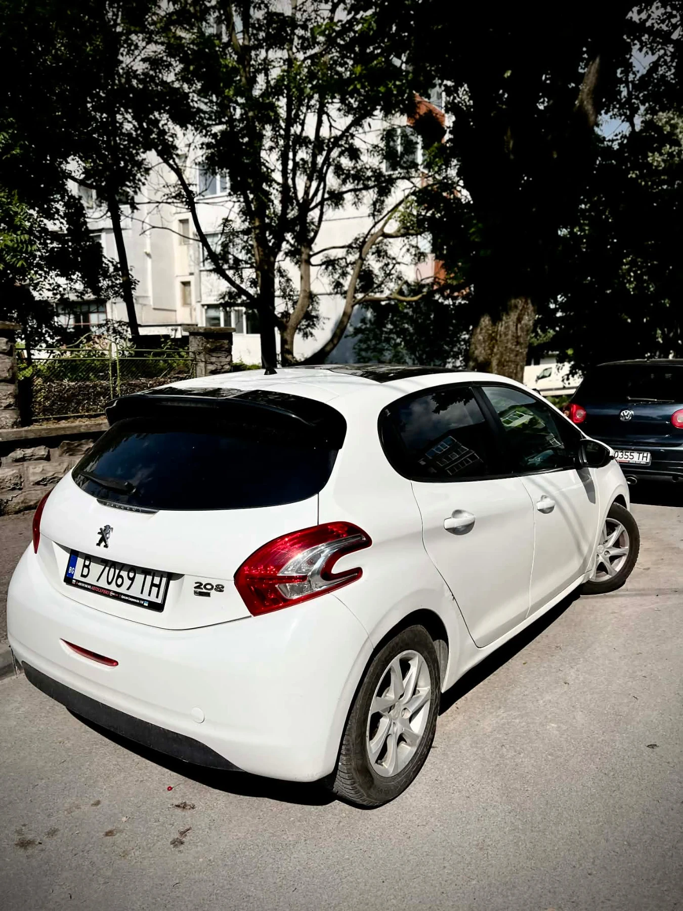 Peugeot 208, снимка 7 - Автомобили и джипове - 54793328