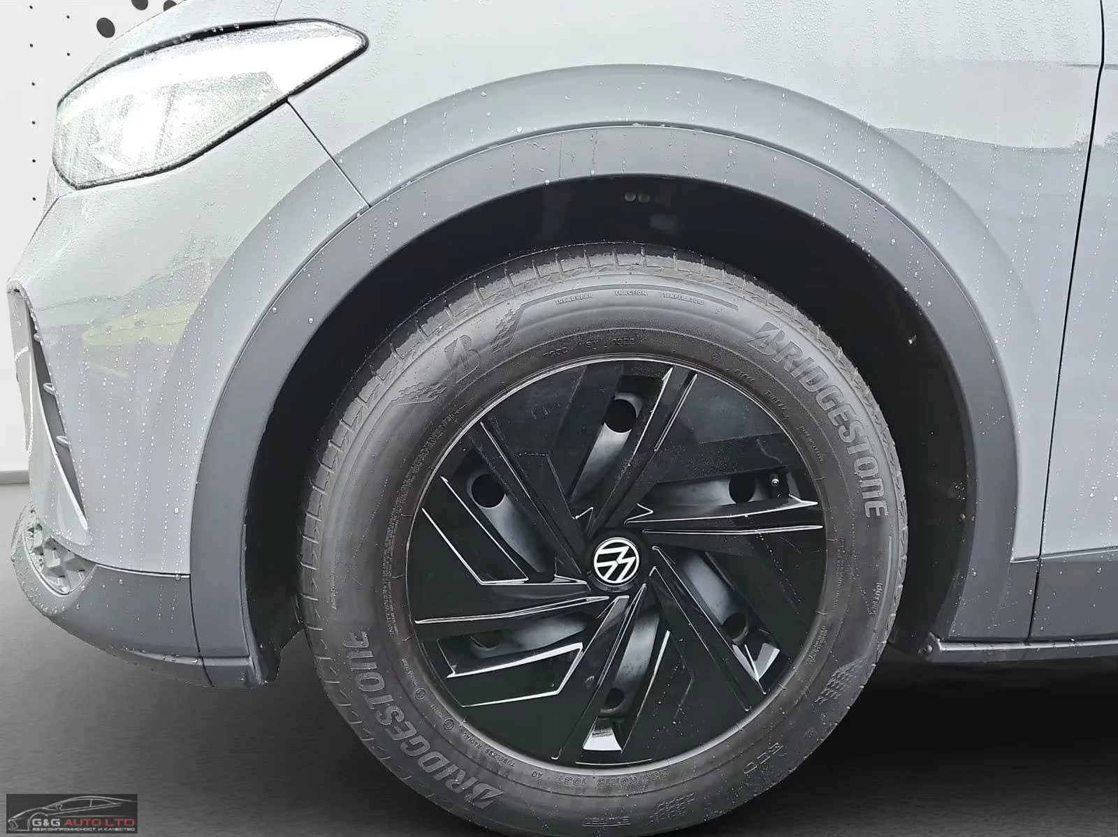 VW ID.4 PURE/148HP/LED/KLESS/CPLAY/NAVI/H.PUMP/413q, снимка 3 - Автомобили и джипове - 54940612