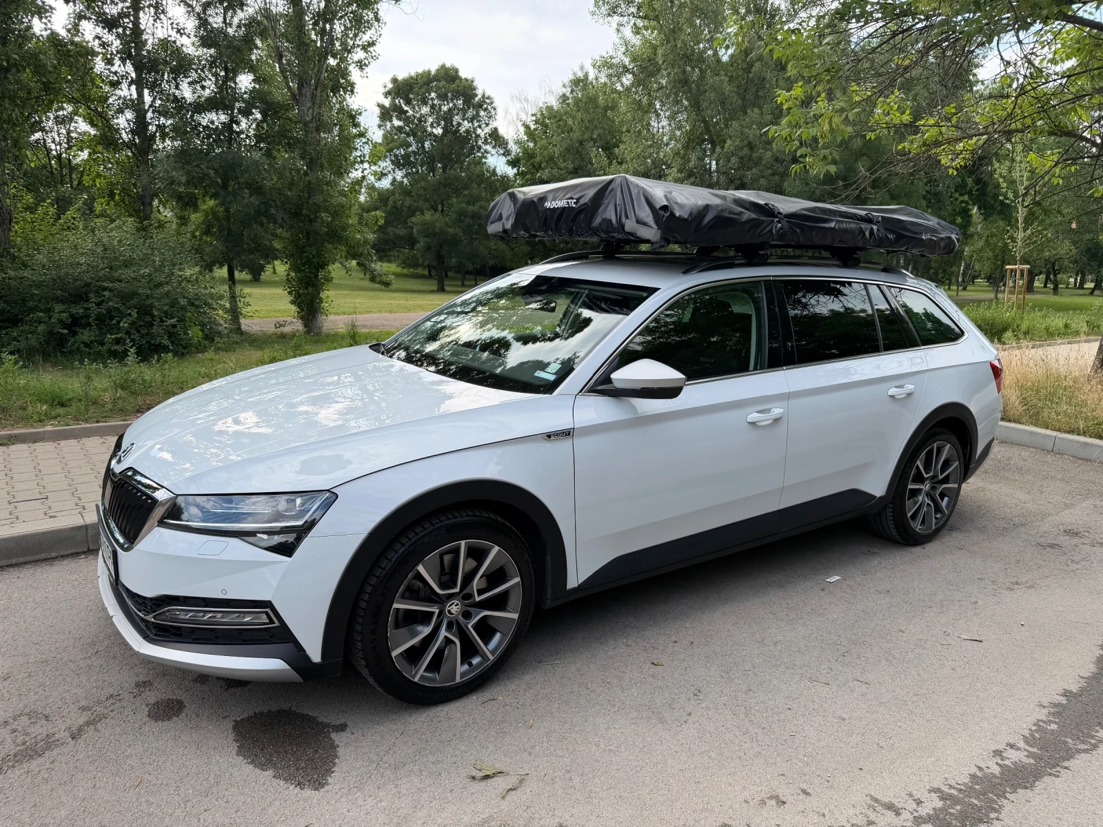 Skoda Superb Scout, снимка 5 - Автомобили и джипове - 55001422