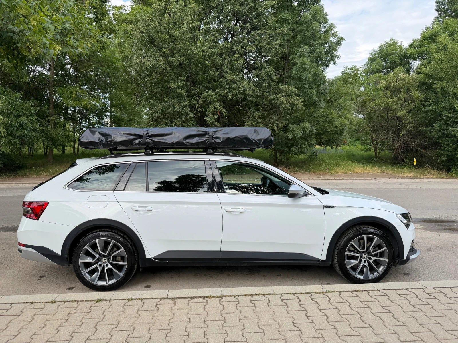 Skoda Superb Scout, снимка 4 - Автомобили и джипове - 55001422