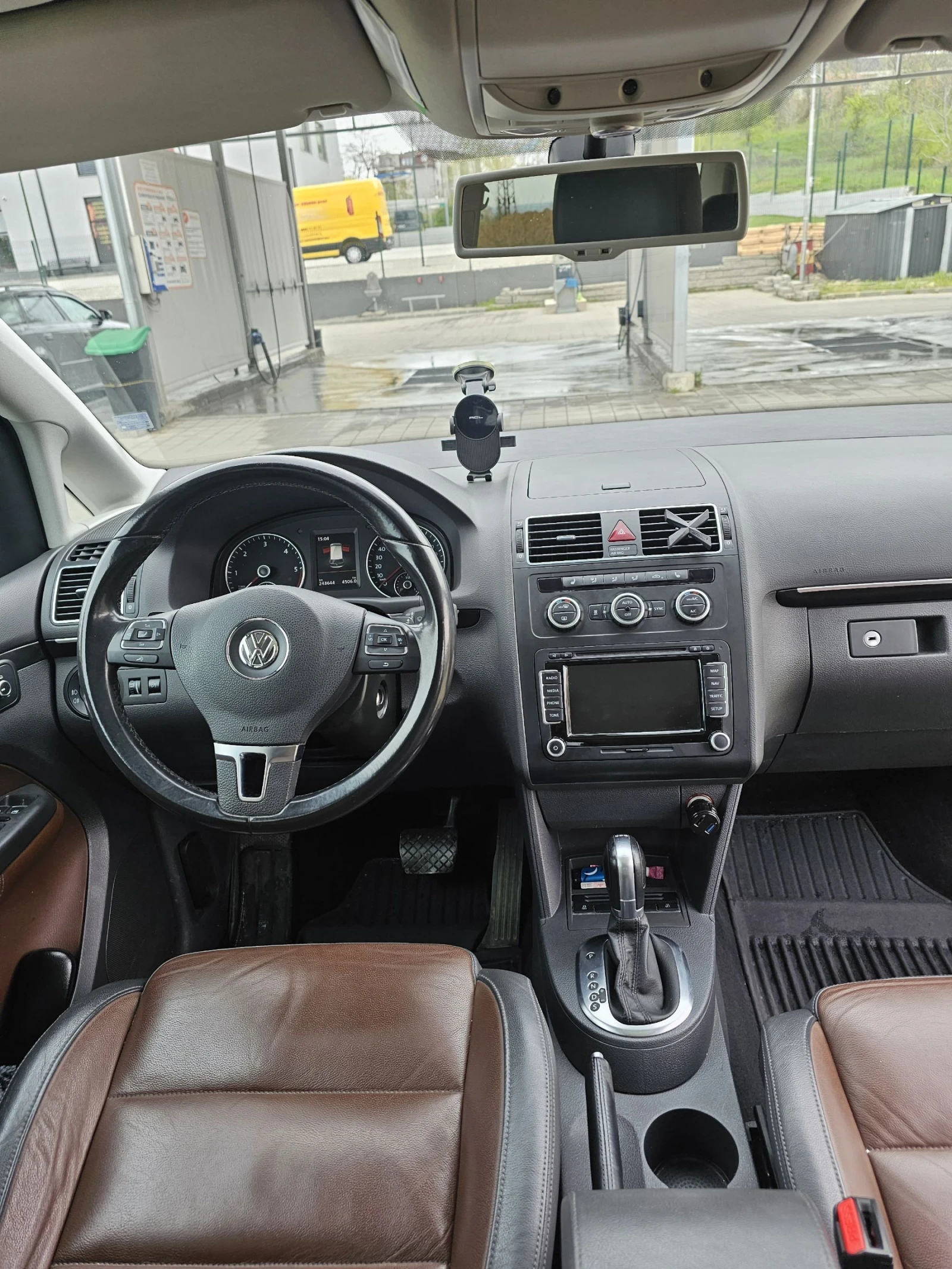 VW Touran 2.0 DSG 170к.с , снимка 7 - Автомобили и джипове - 55152206