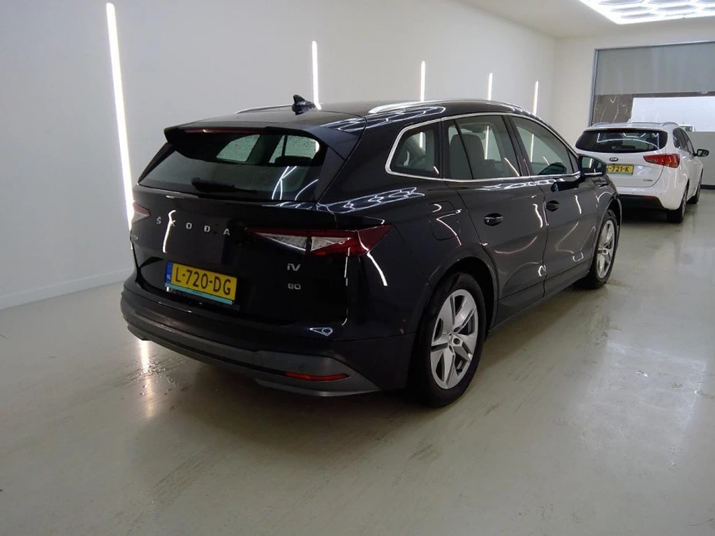 Skoda Enyaq iV 80, снимка 2 - Автомобили и джипове - 55328066