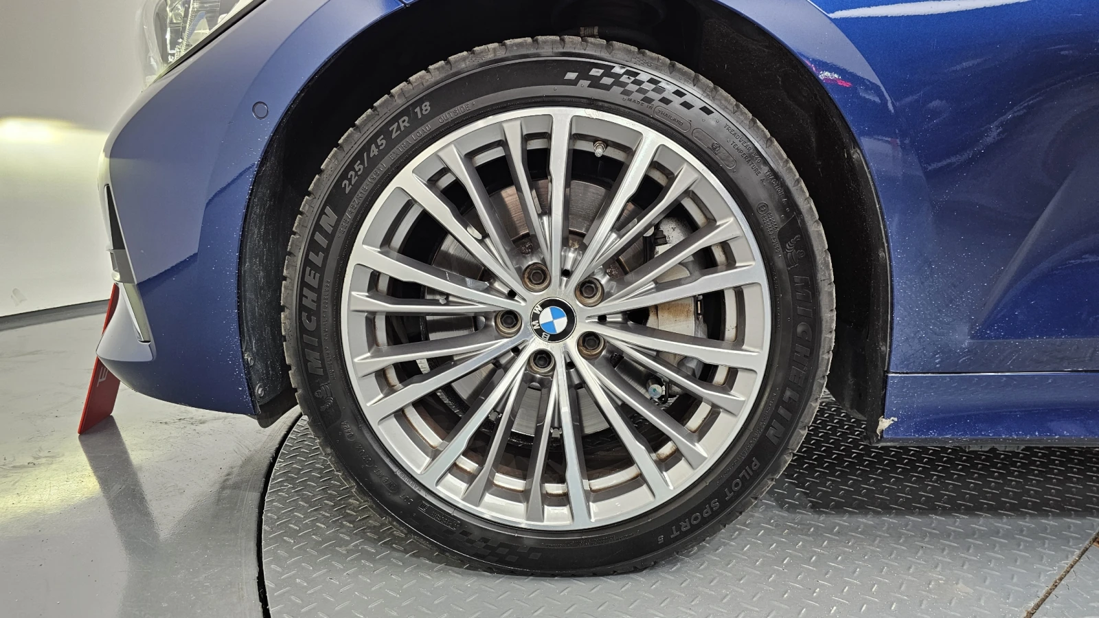 BMW 330, снимка 12 - Автомобили и джипове - 55467517
