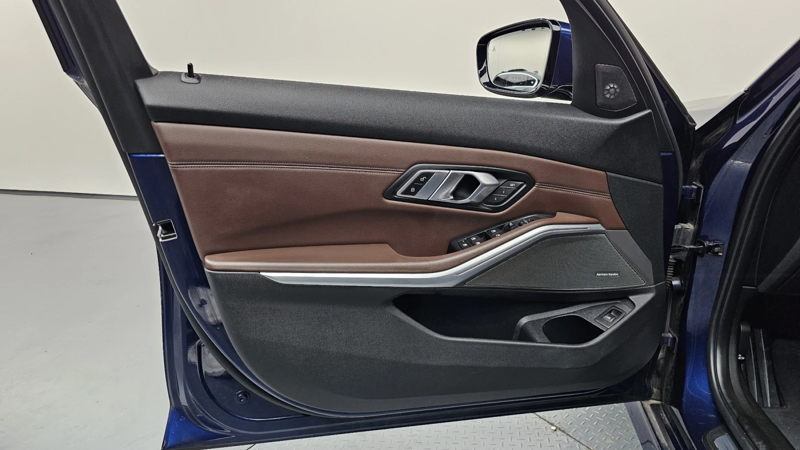 BMW 330, снимка 6 - Автомобили и джипове - 55467517