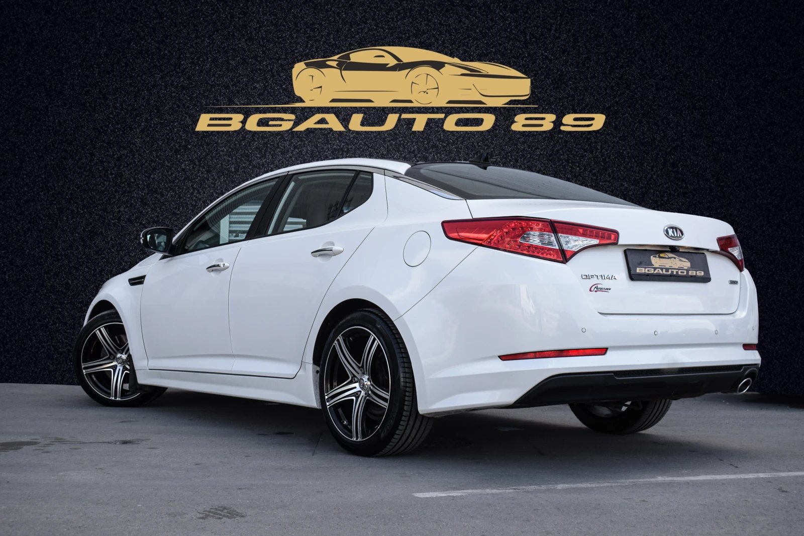 Kia Optima 1.7CRDI 135 k.c. FULL FULL, снимка 6 - Автомобили и джипове - 55878699