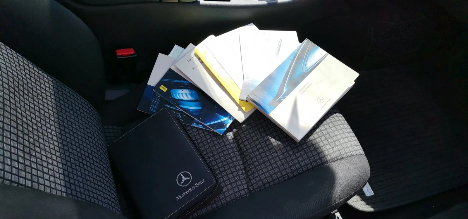 Mercedes-Benz C 180 Facelift , снимка 16 - Автомобили и джипове - 55903049