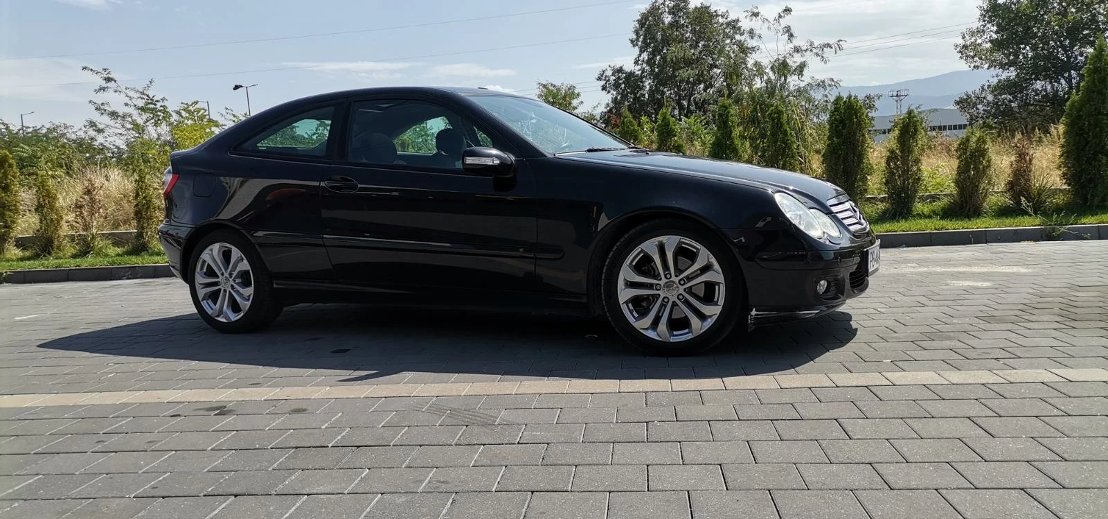 Mercedes-Benz C 180 Facelift , снимка 4 - Автомобили и джипове - 55903049