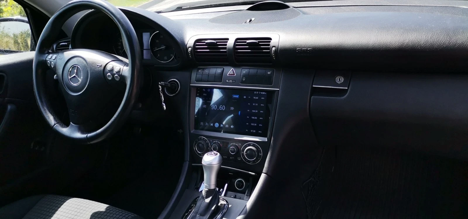 Mercedes-Benz C 180 Facelift , снимка 13 - Автомобили и джипове - 55903049