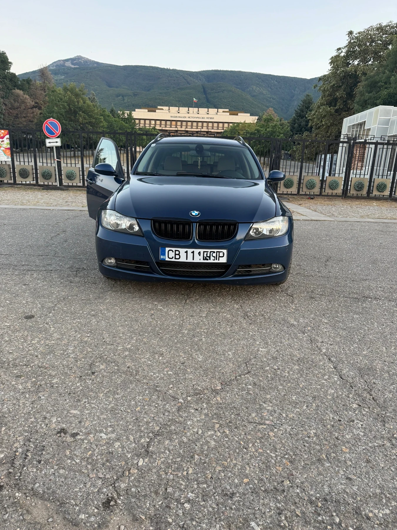 BMW 330 ЗАДНО, снимка 2 - Автомобили и джипове - 56125598