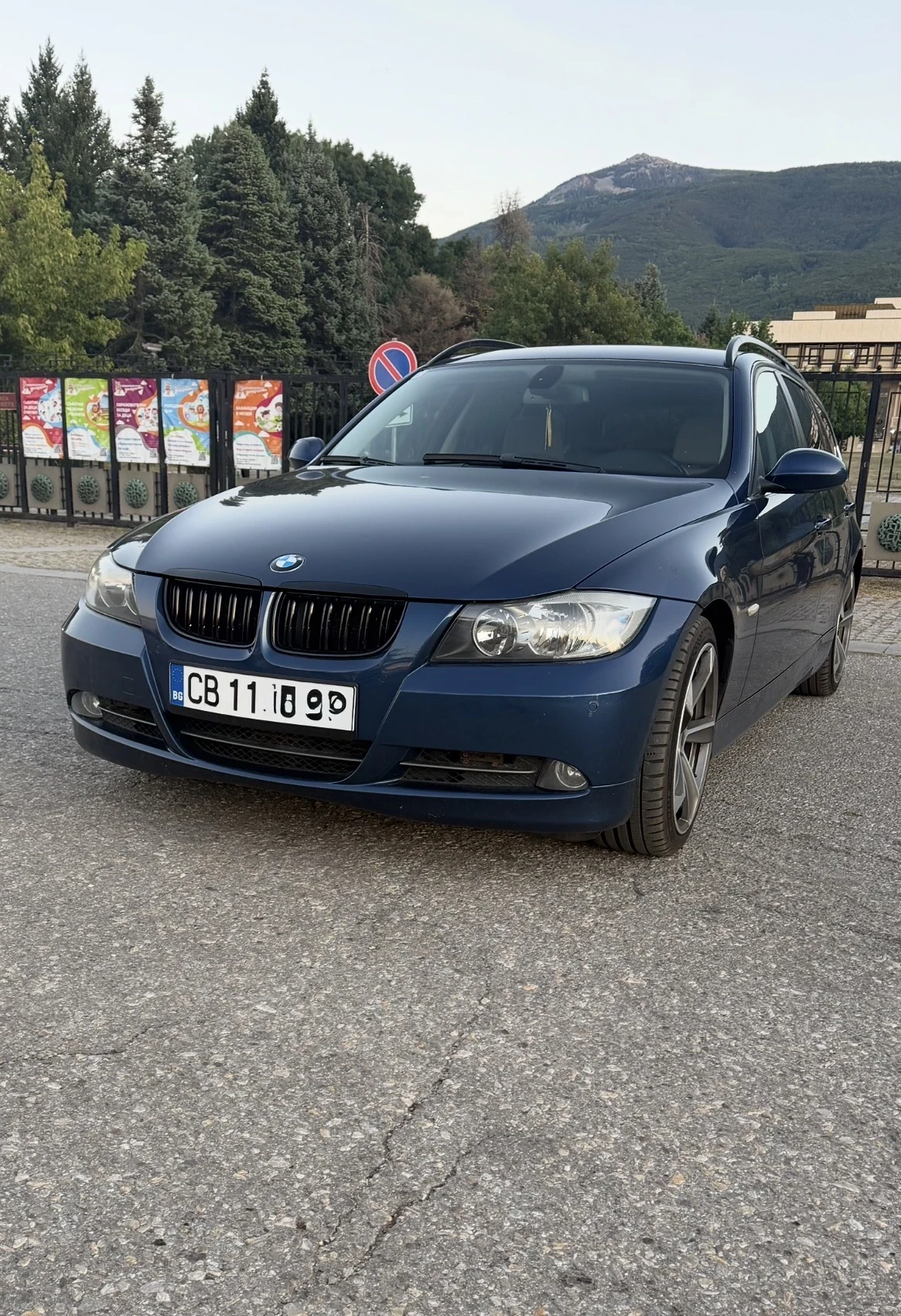 BMW 330 ЗАДНО