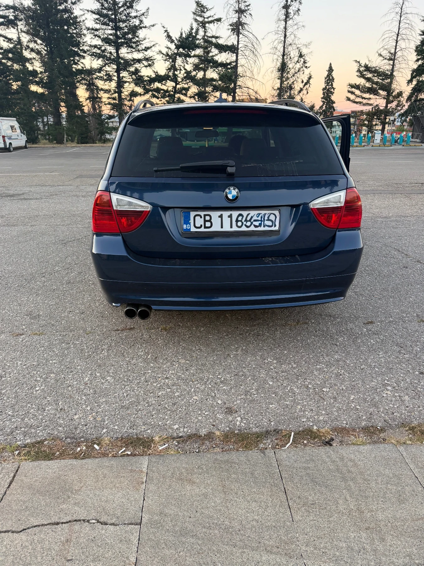 BMW 330 ЗАДНО, снимка 5 - Автомобили и джипове - 56125598
