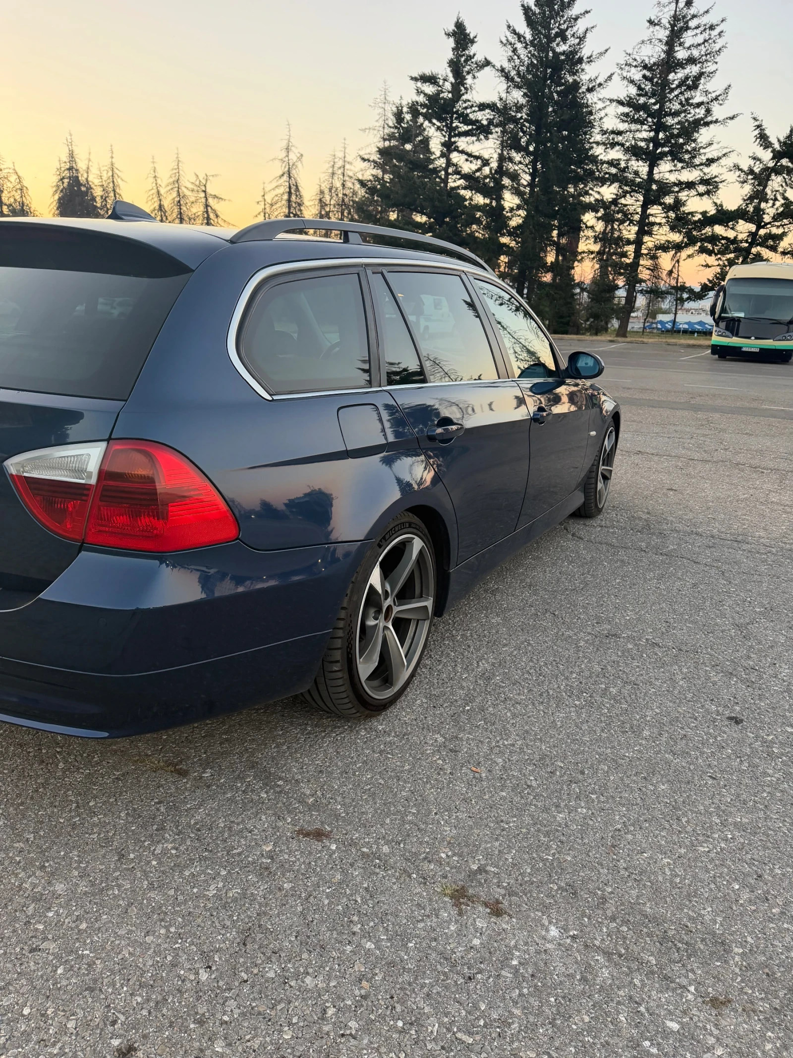 BMW 330 ЗАДНО, снимка 6 - Автомобили и джипове - 56125598