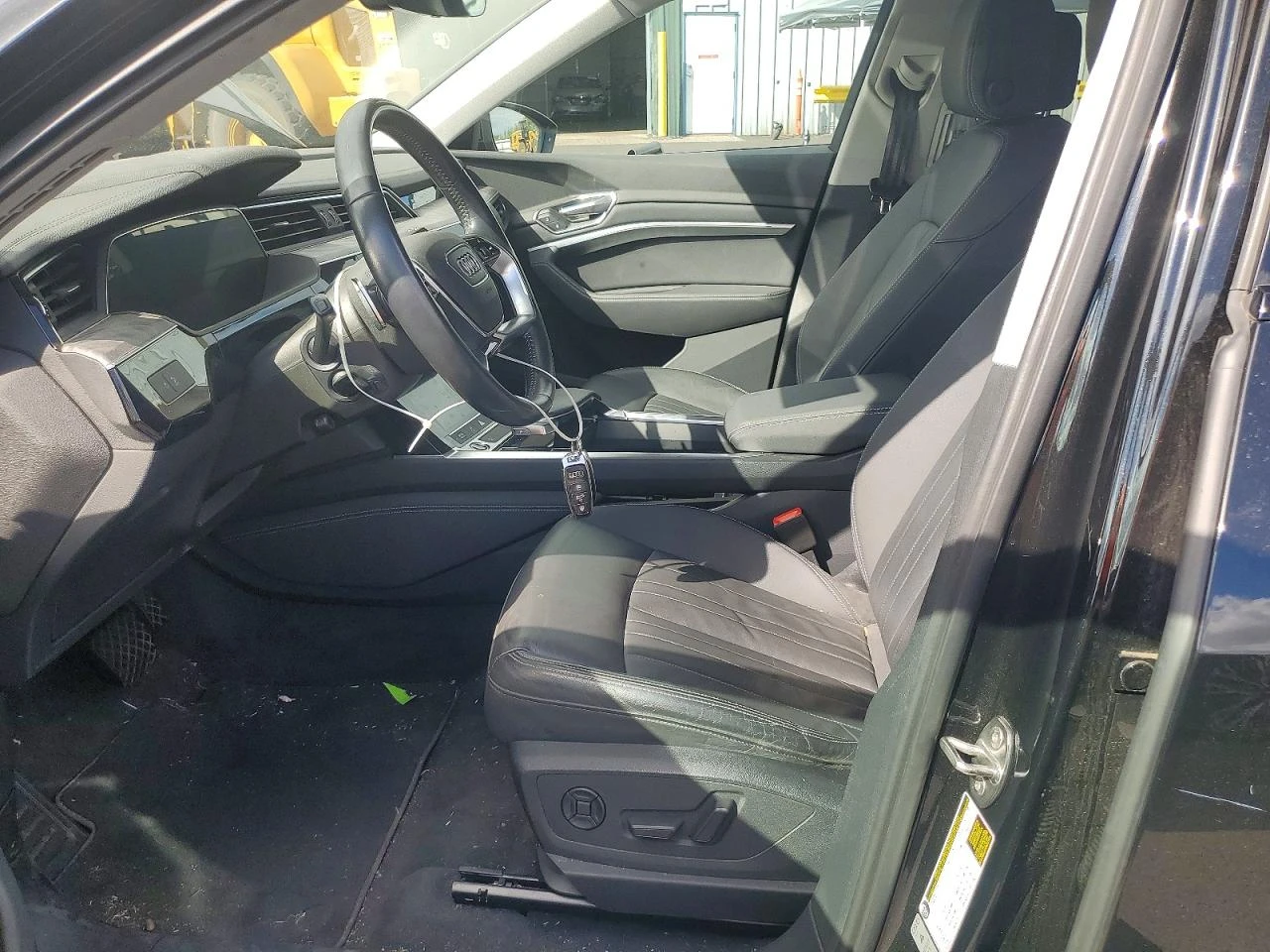 Audi E-Tron Premium, снимка 7 - Автомобили и джипове - 56546858