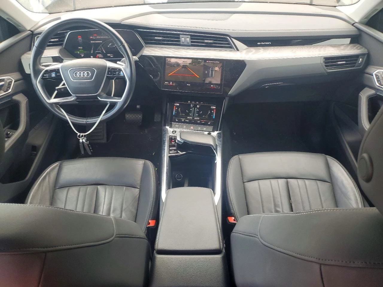 Audi E-Tron Premium, снимка 8 - Автомобили и джипове - 56546858